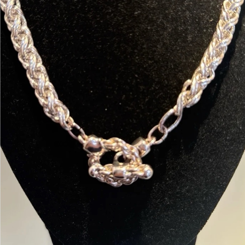 Elegant Silver Plated Chain Necklace - Picture 2 of 5